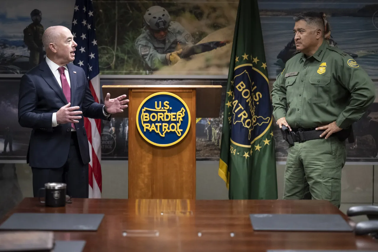 Image: DHS Secretary Alejandro Mayorkas Says Farewell to CBP Deputy Commissioner and Chief Ortiz    (005)