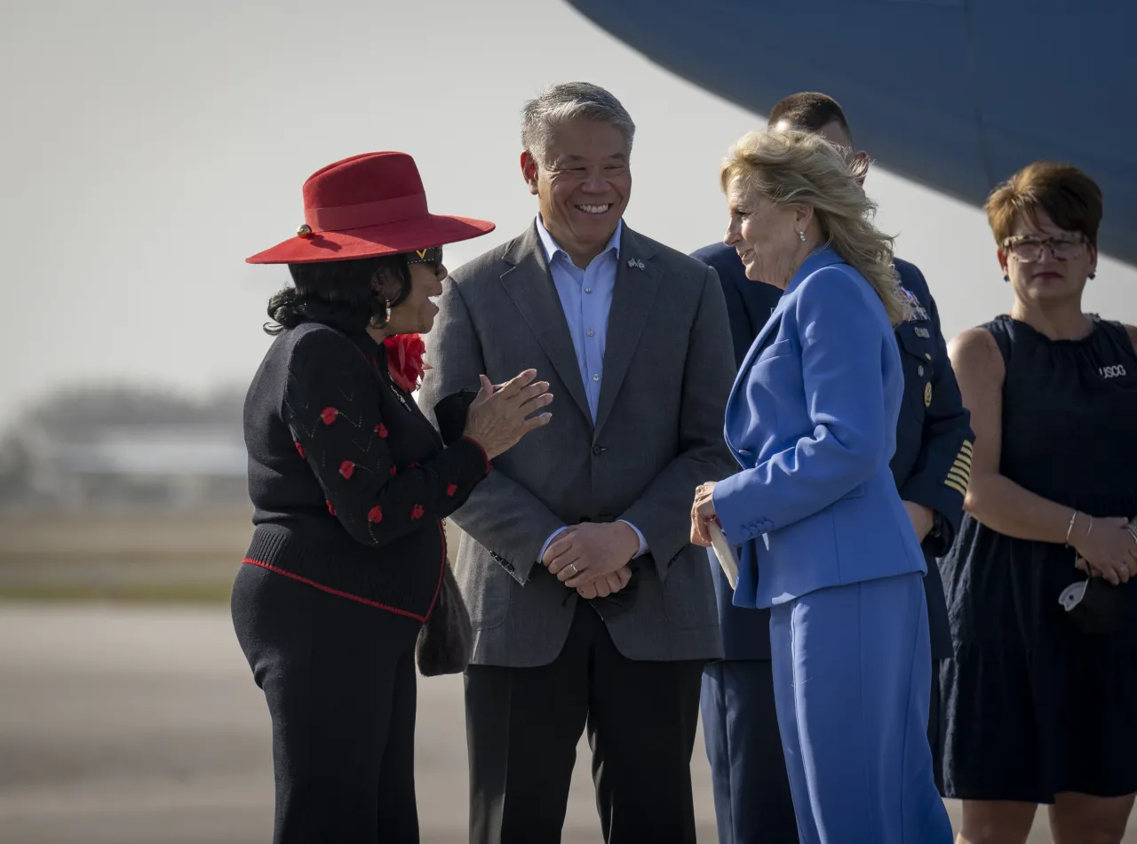 Image: DHS Deputy Secretary Participates in Listening Session and Book Reading with First Lady (110)