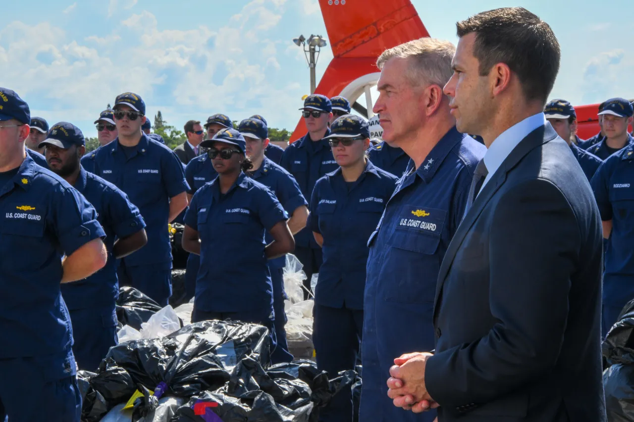 Image: Coast Guard Cutter Hamilton Drug Offload - Crew Visit (12)