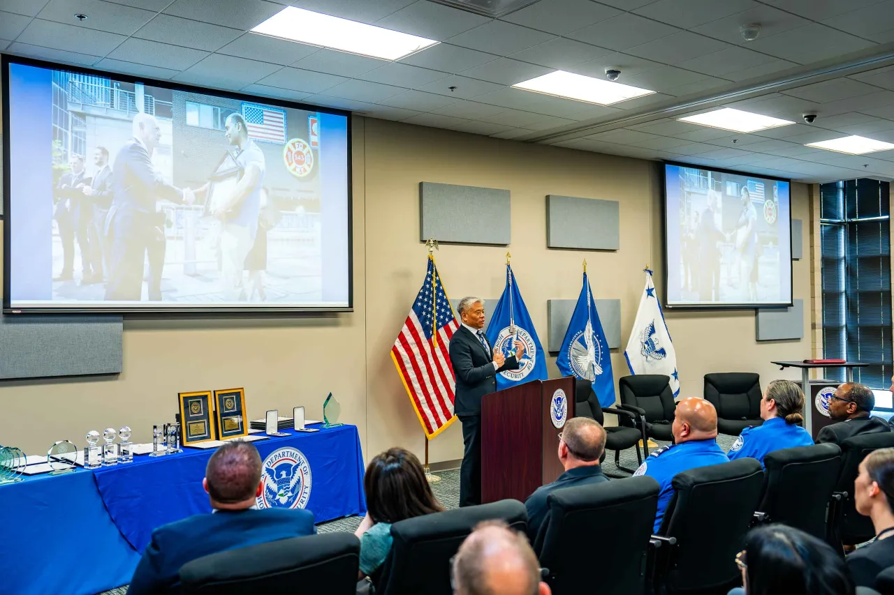 Image: DHS Deputy Secretary John Tien Hosts the Secretary’s Awards at Joint Base San Antonio, Texas  (004)