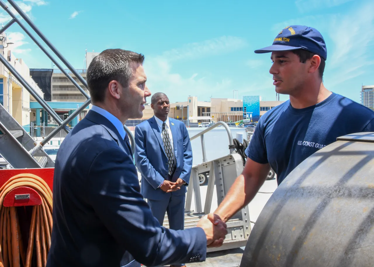 Image: Coast Guard Cutter Hamilton Drug Offload - Crew Visit (33)