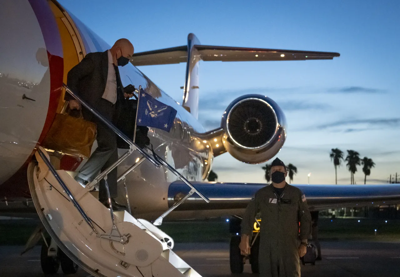 Image: DHS Secretary Alejandro Mayorkas Arrives to McAllen, TX