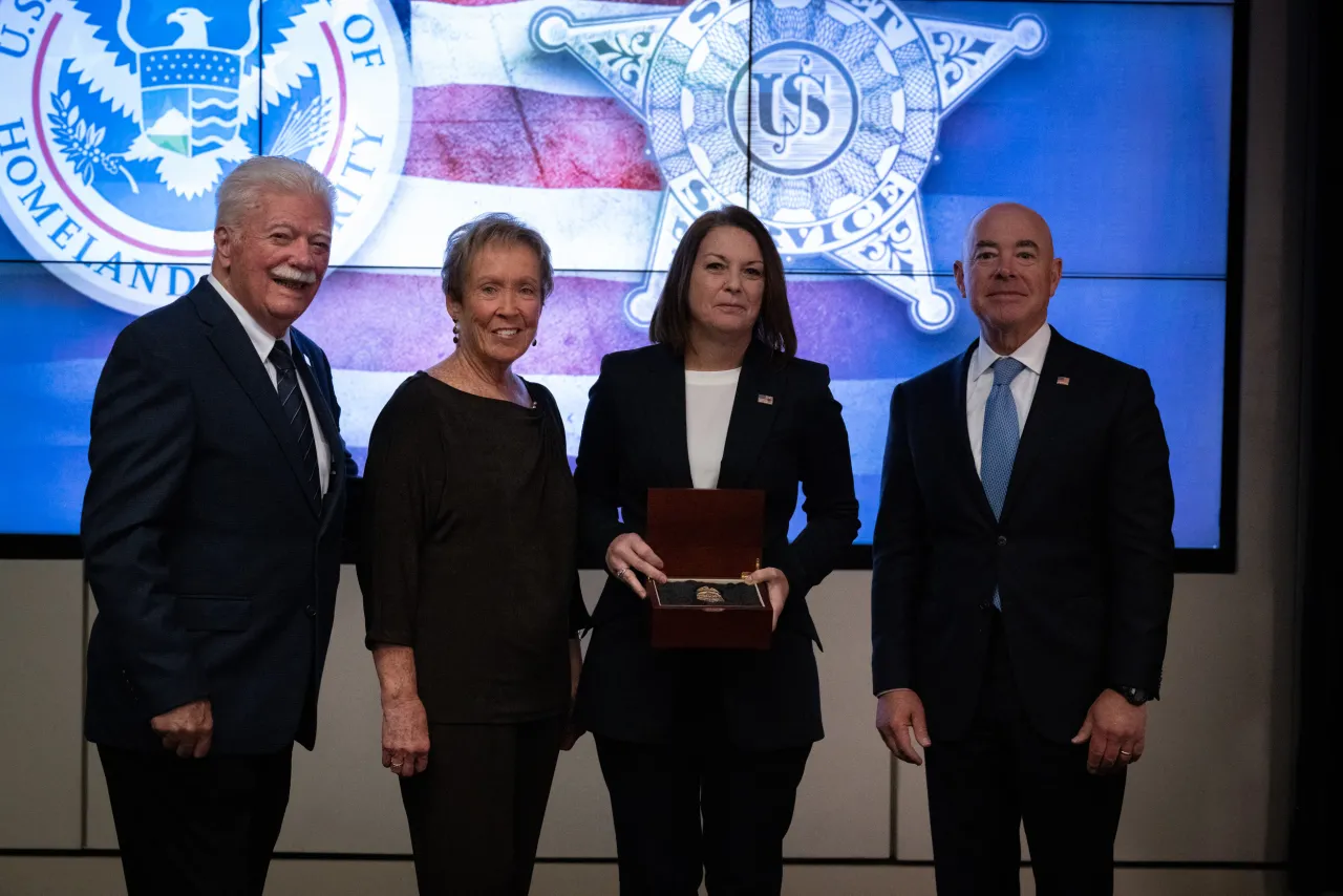 Image: DHS Secretary Alejandro Mayorkas Swears In Director of USSS (034)