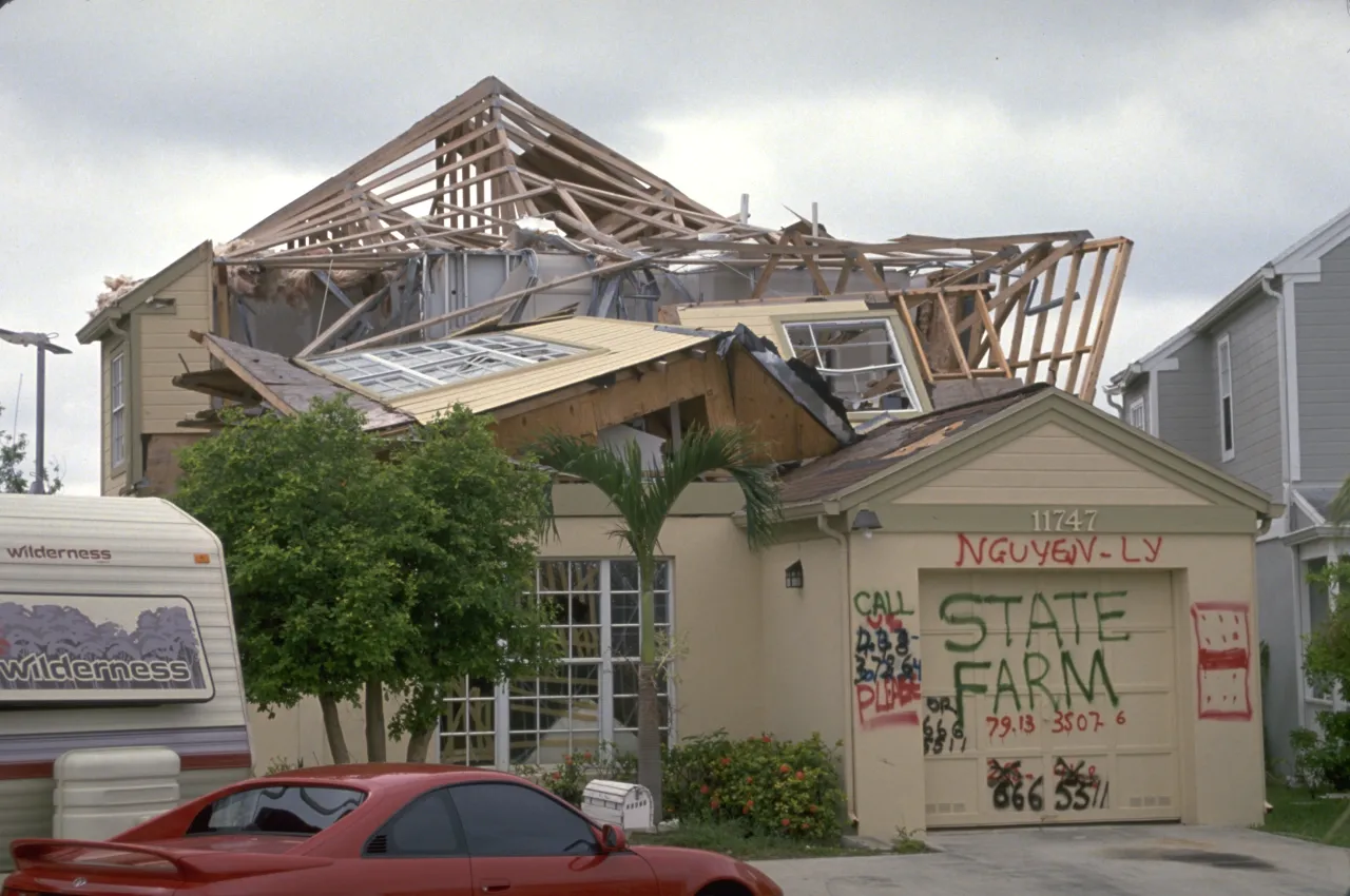 Image: Hurricane Andrew - Houses and Businesses Damaged (23)