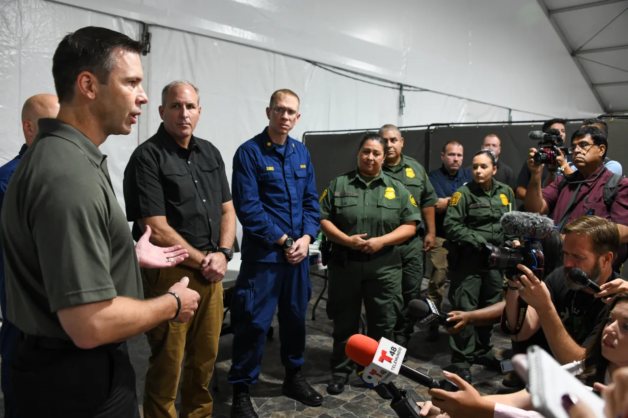 Image: Acting Secretary McAleenan Tours USBP Soft-Sided Facility (3)