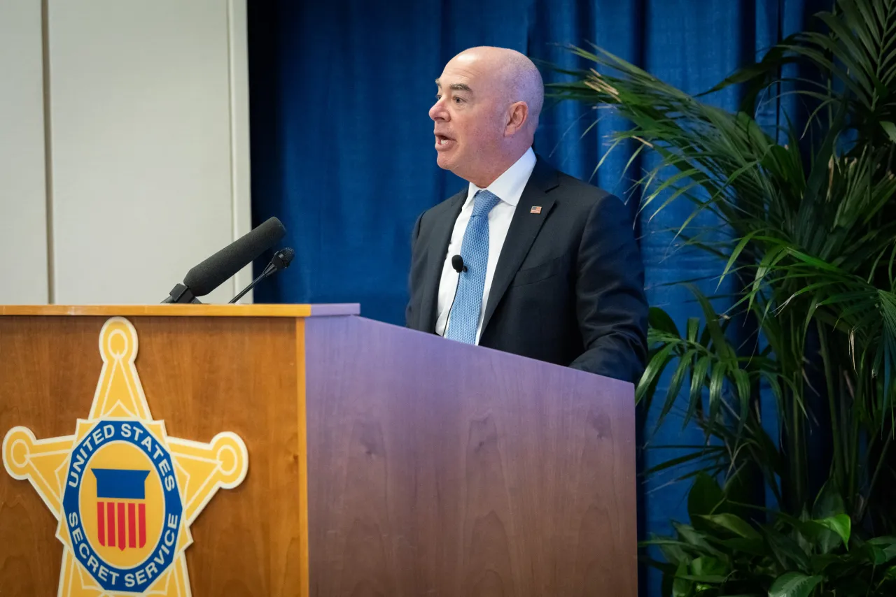 Image: DHS Secretary Alejandro Mayorkas Swears In Director of USSS (016)