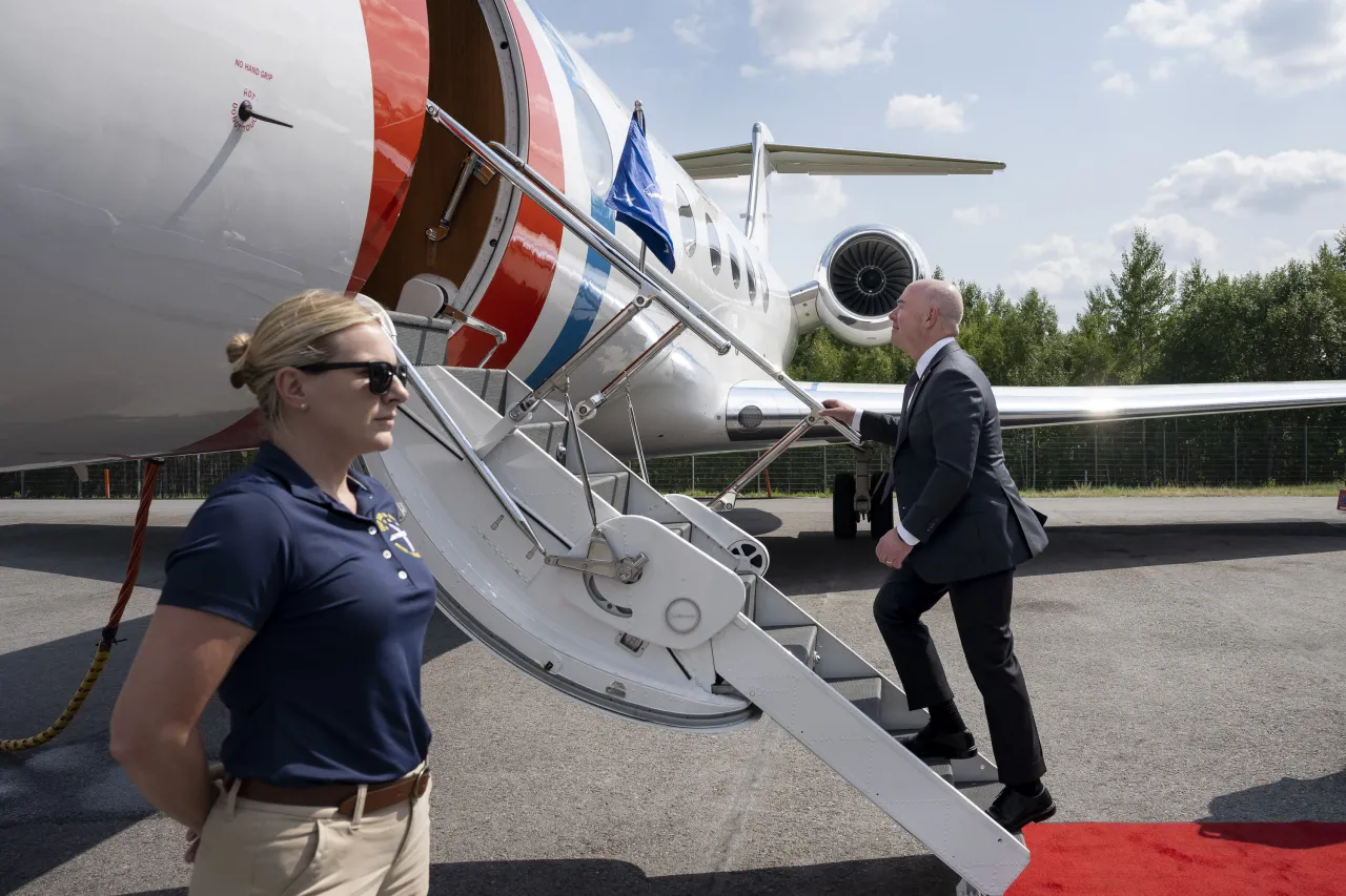 Image: DHS Secretary Alejandro Mayorkas Departs Stockholm, Sweden  (138)