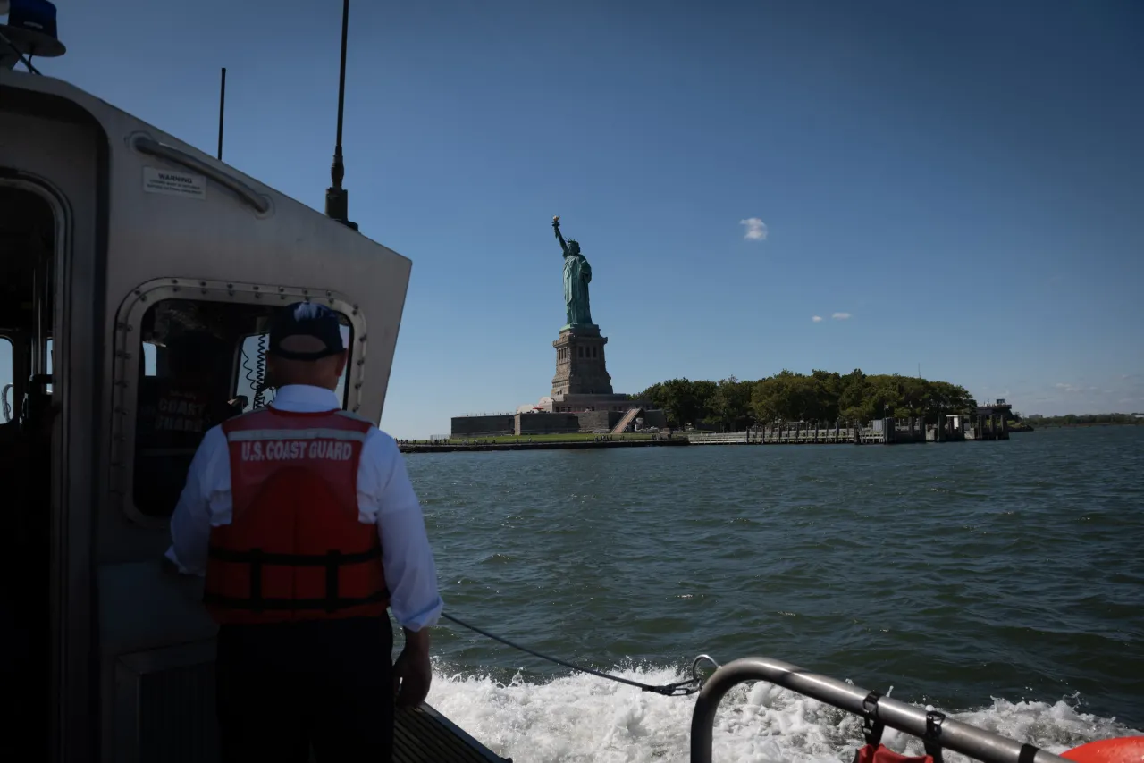 Image: DHS Secretary Alejandro Mayorkas Travels to NY and NJ (016)