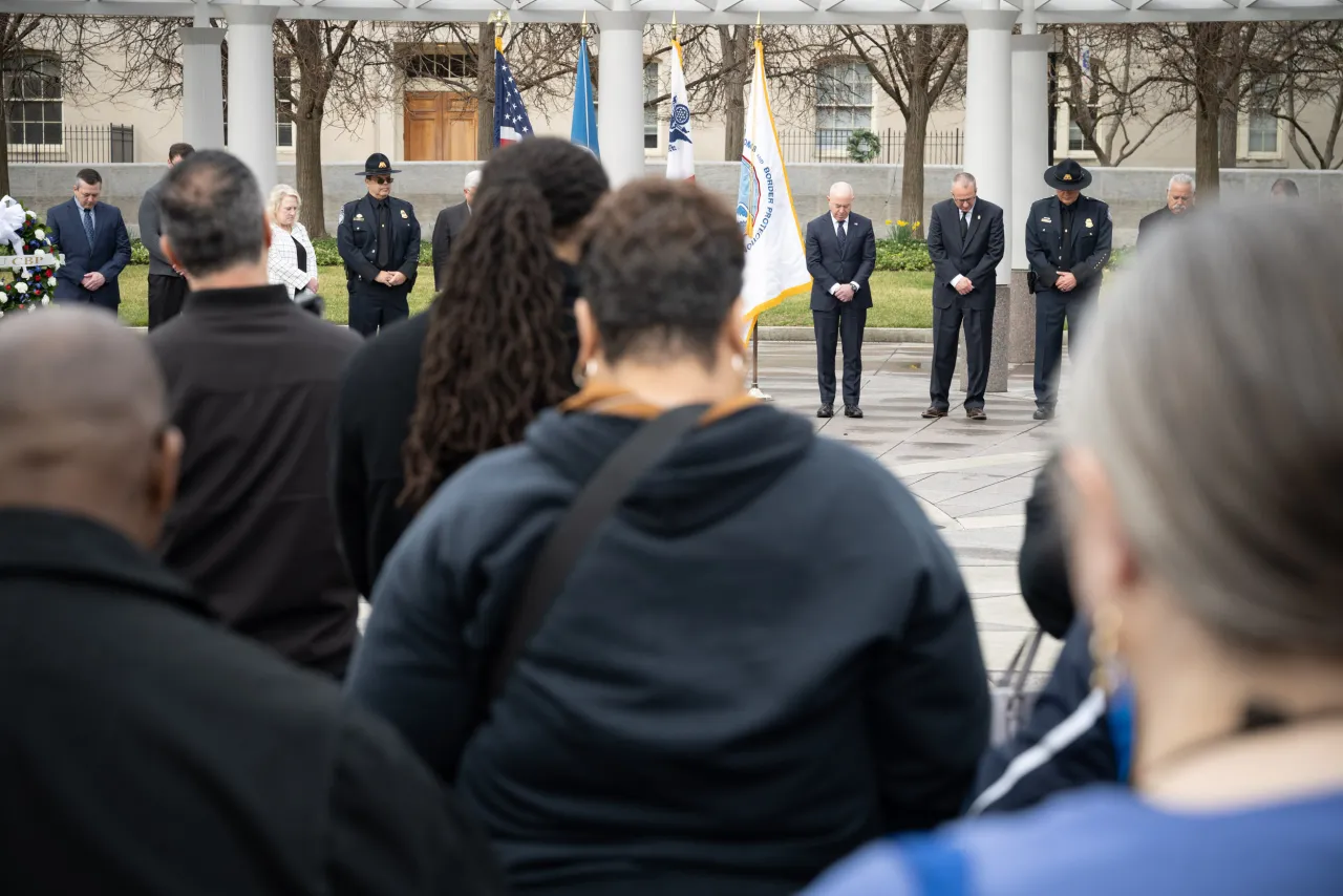 Image: DHS Secretary Alejandro Mayorkas Gives Remarks at NTEU Wreath Laying Ceremony (017)