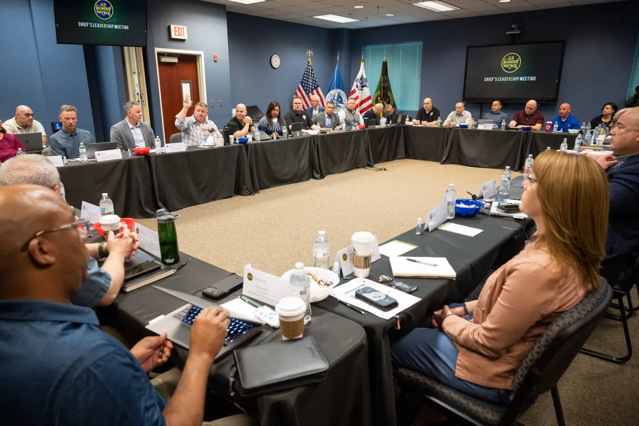 Image: DHS Secretary Alejandro Mayorkas Visits U.S. Border Patrol Tucson Sector Headquarters (009)