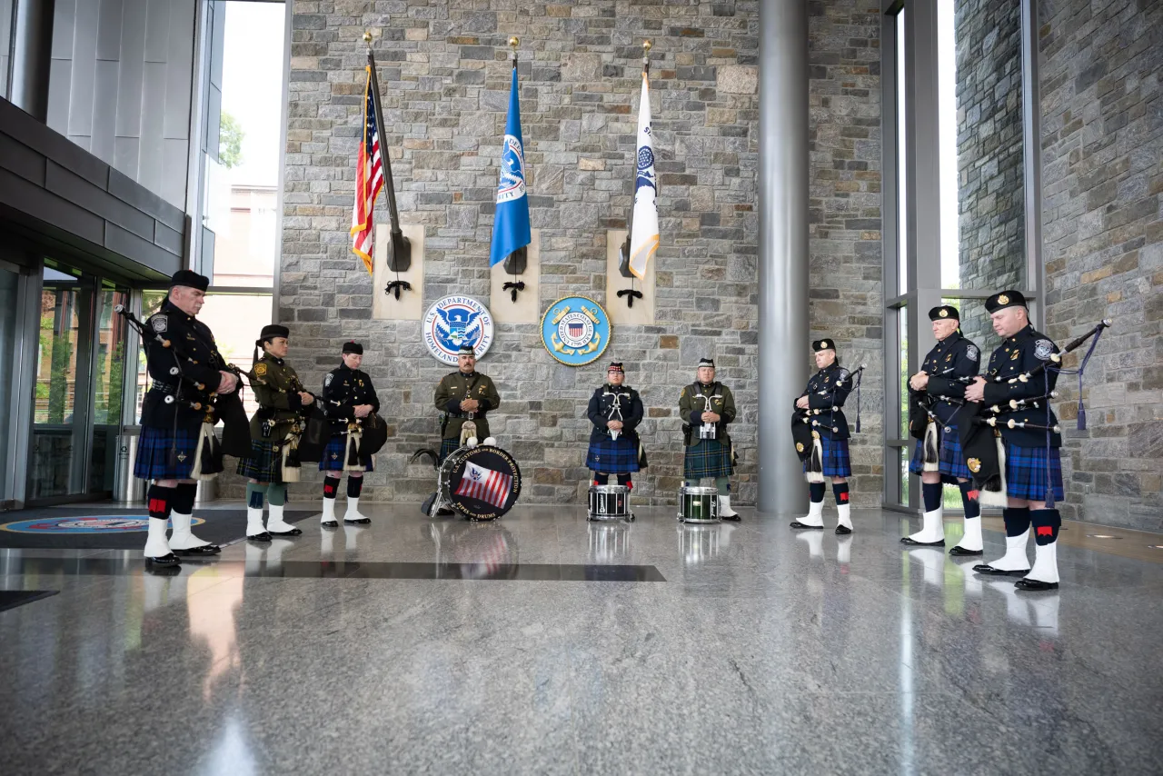 Image: DHS Secretary Alejandro Mayorkas Attends FPS Wreath Laying Ceremony (028)