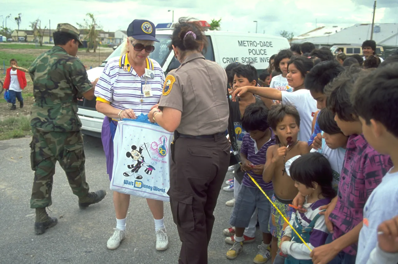 Image: Hurricane Andrew - FEMA distributes candy to children in Homestead