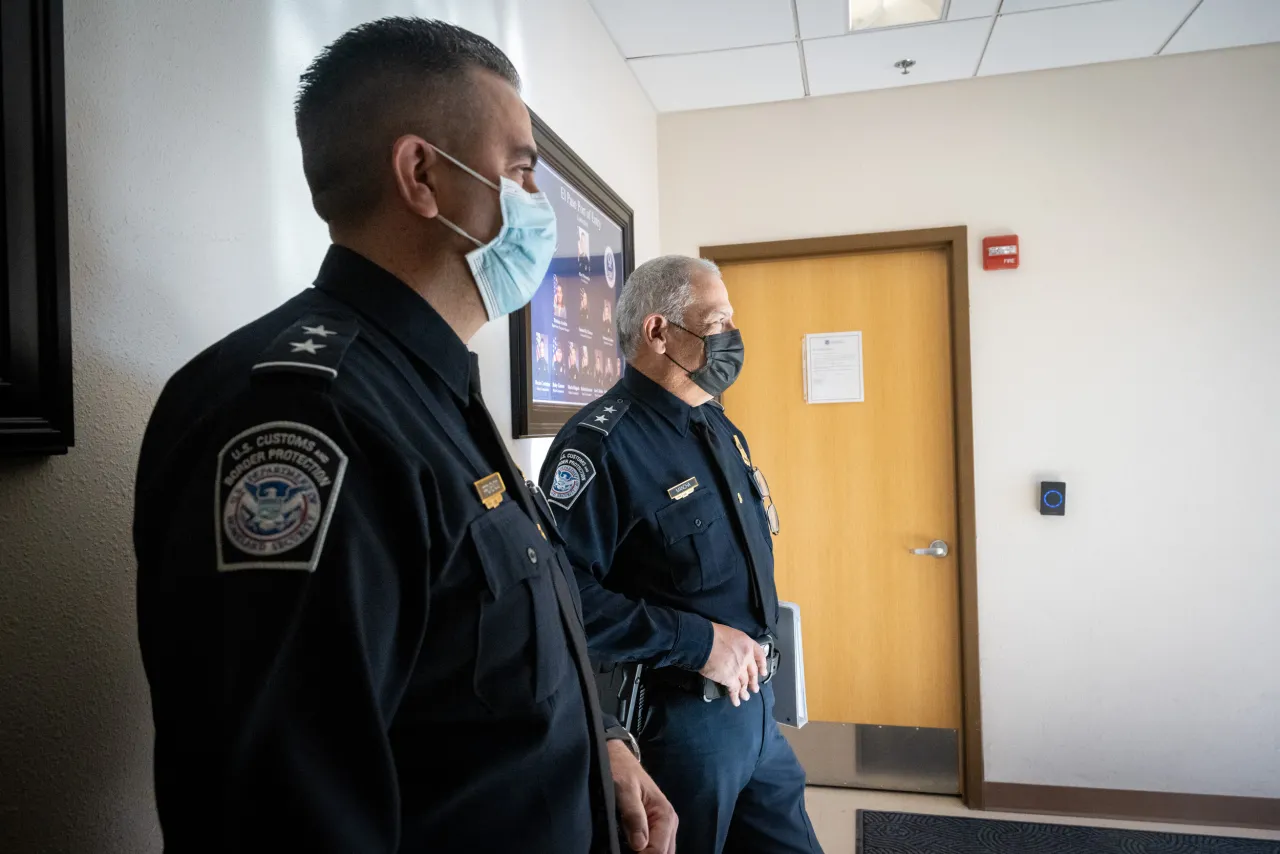 Image: DHS Secretary Alejandro Mayorkas Visits Paso Del Norte Port of Entry (022)