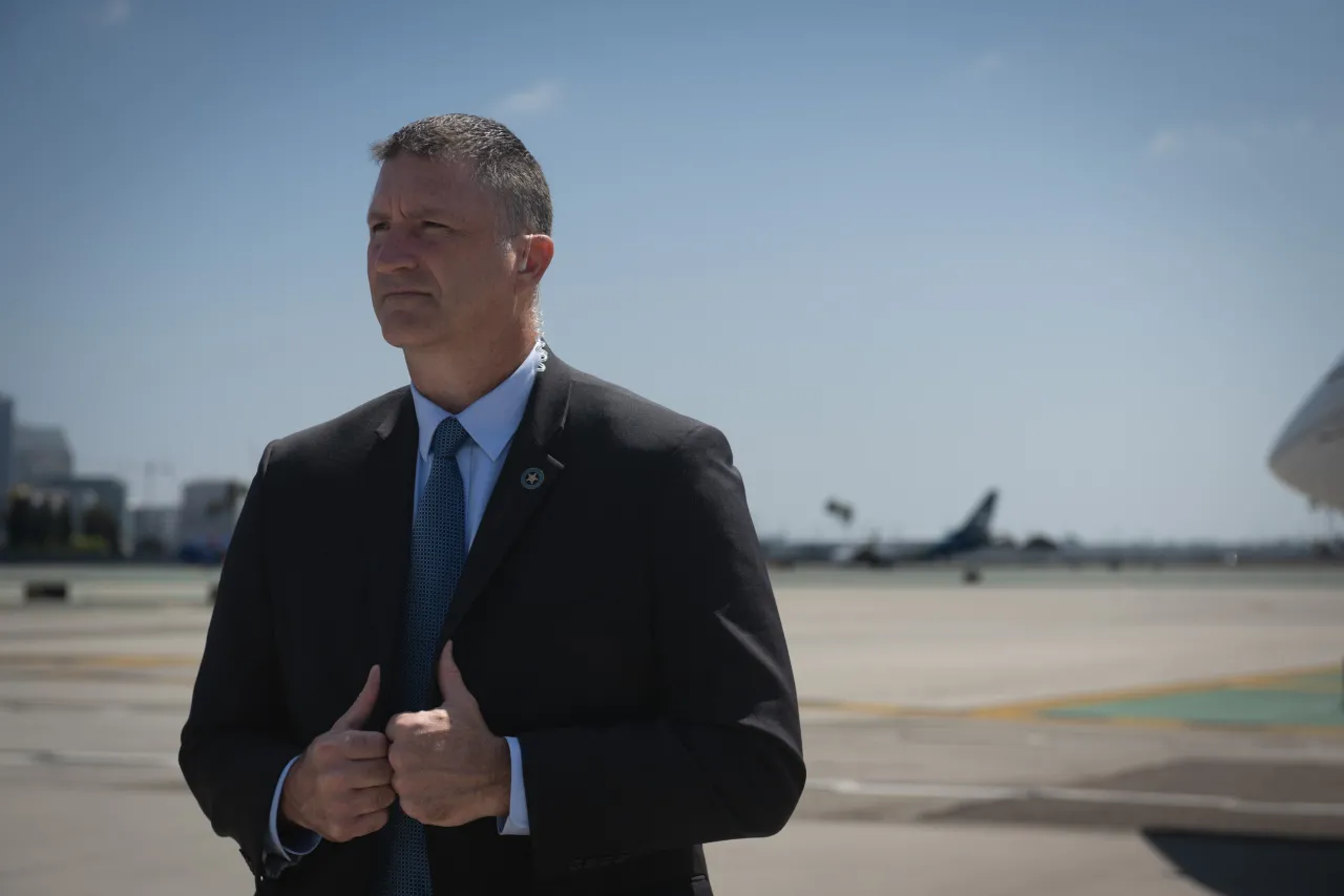 Image: DHS Secretary Alejandro Mayorkas Travels to San Diego, CA (030)