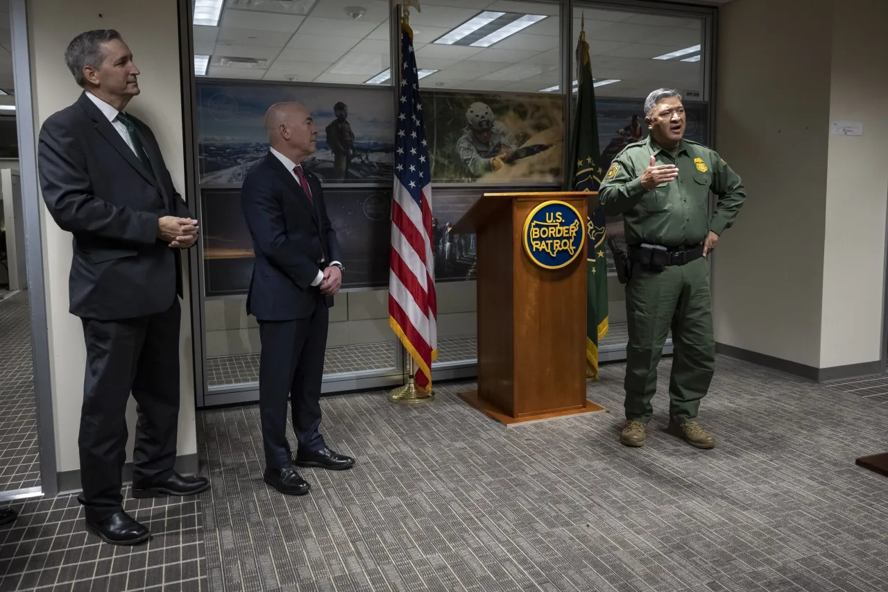 Image: DHS Secretary Alejandro Mayorkas Says Farewell to CBP Deputy Commissioner and Chief Ortiz    (017)