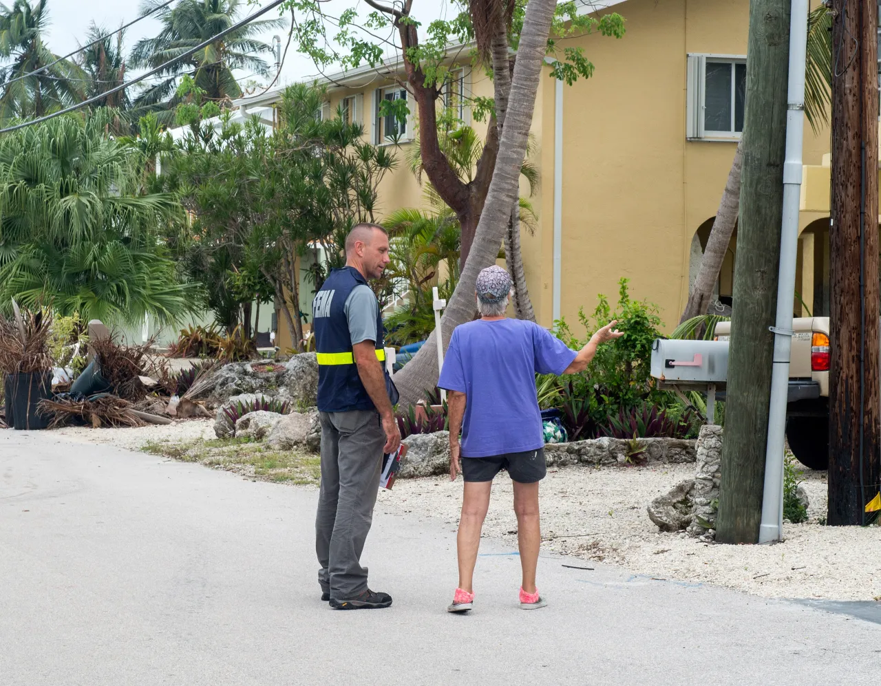 Image: FEMA helps Key Largo survivors