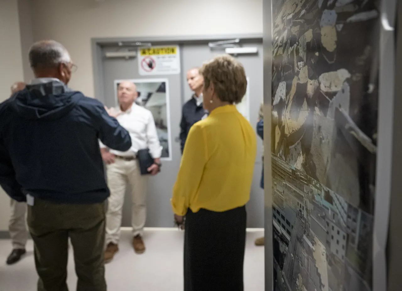 Image: DHS Secretary Alejandro Mayorkas Tours Terrebonne General Hospital (008)