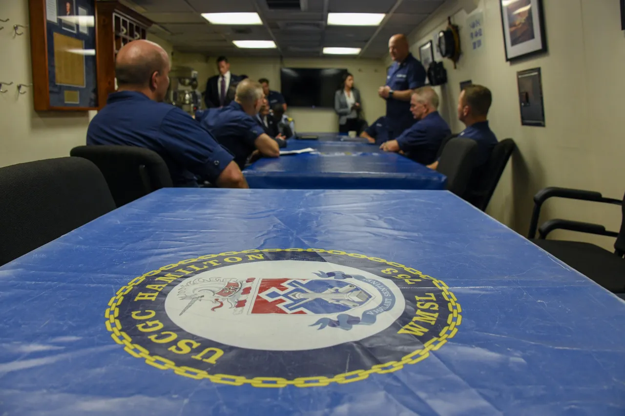 Image: Coast Guard Cutter Hamilton Drug Offload - Crew Visit (6)