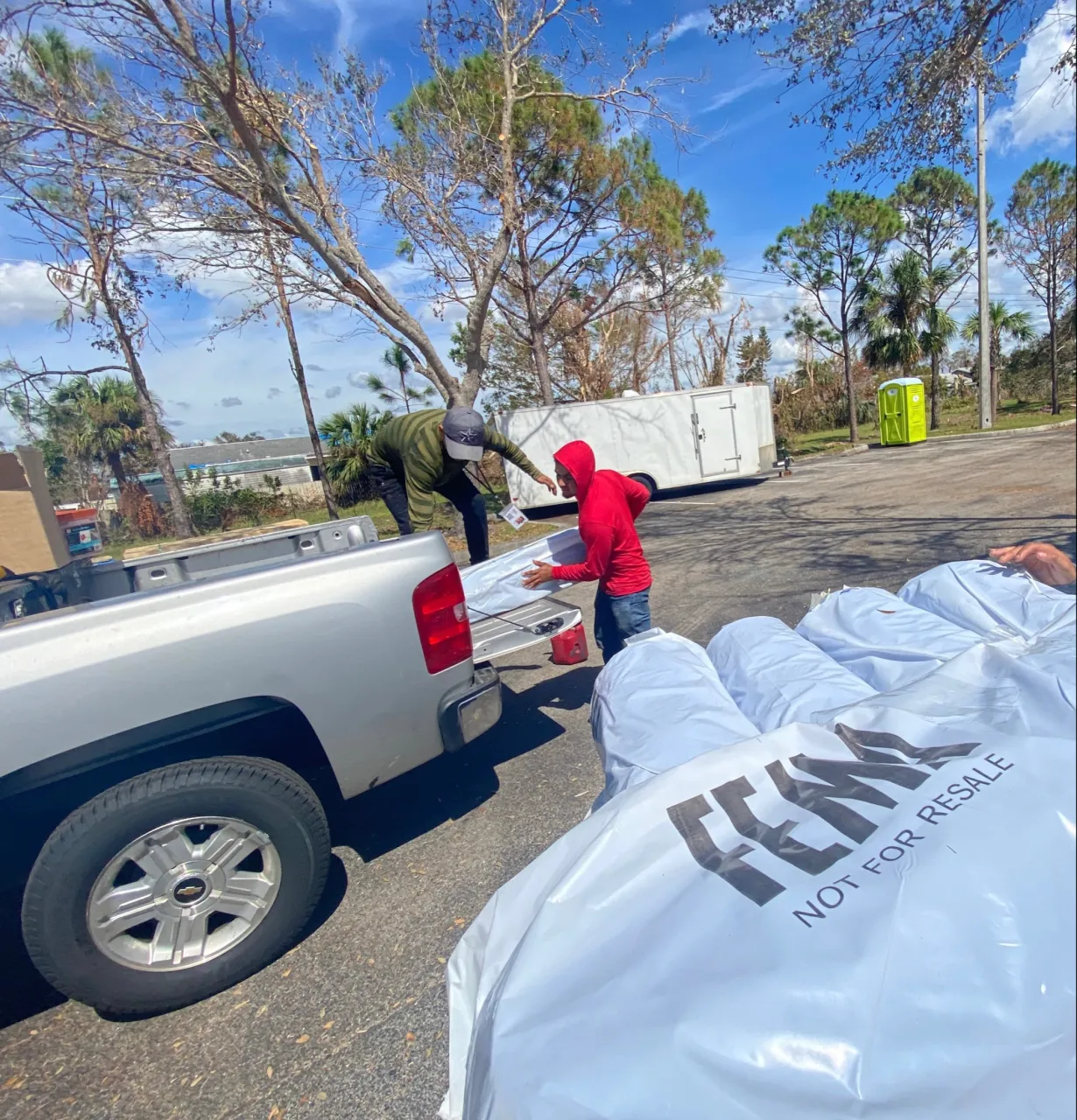 Image: US Army Corps of Engineers Contractors Pick-up Supplies for Operation Blue Roof (1)