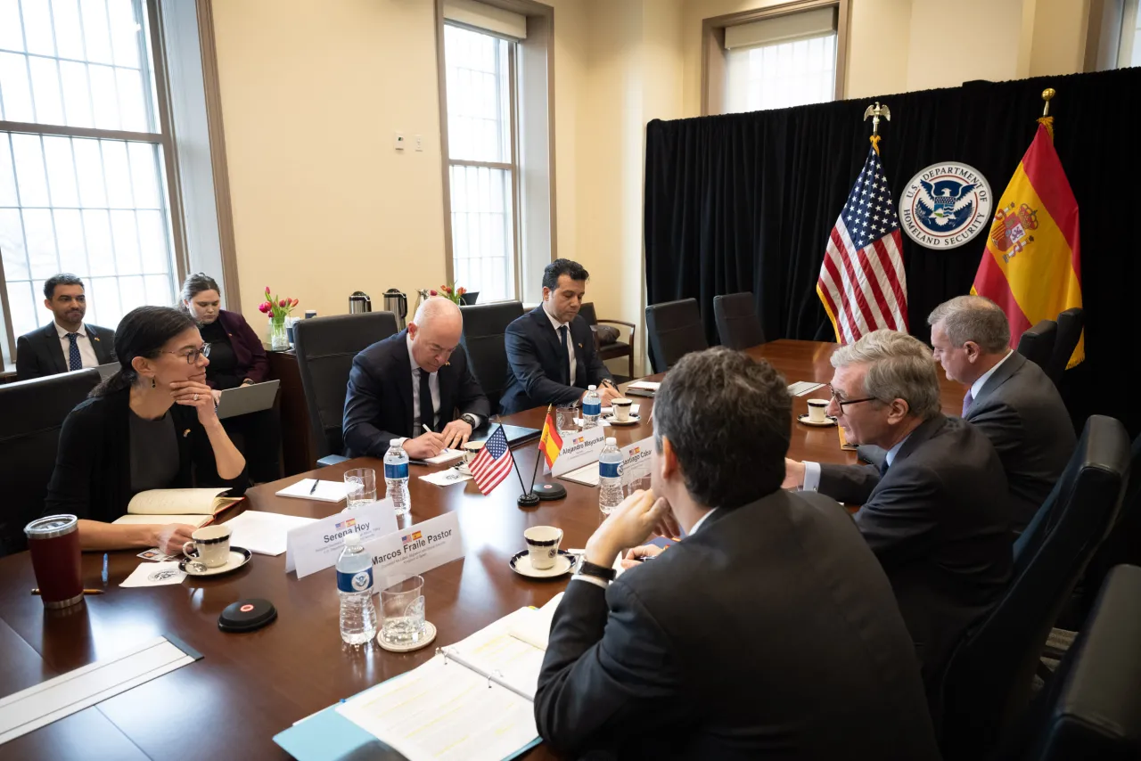 Image: DHS Secretary Alejandro Mayorkas Meets with Spanish Ambassador (012)