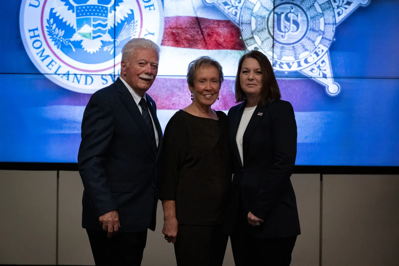 Image: DHS Secretary Alejandro Mayorkas Swears In Director of USSS (033)