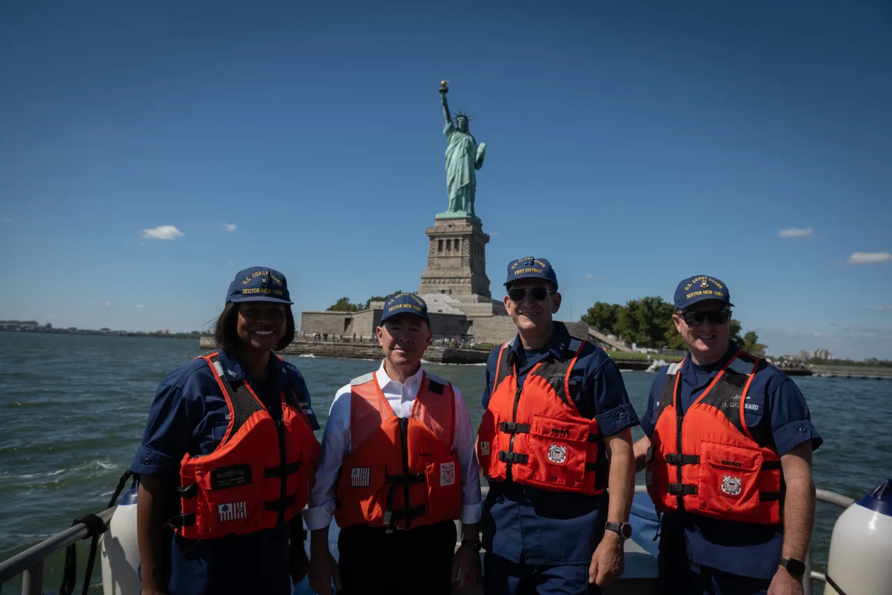 Image: DHS Secretary Alejandro Mayorkas Travels to NY and NJ (017)