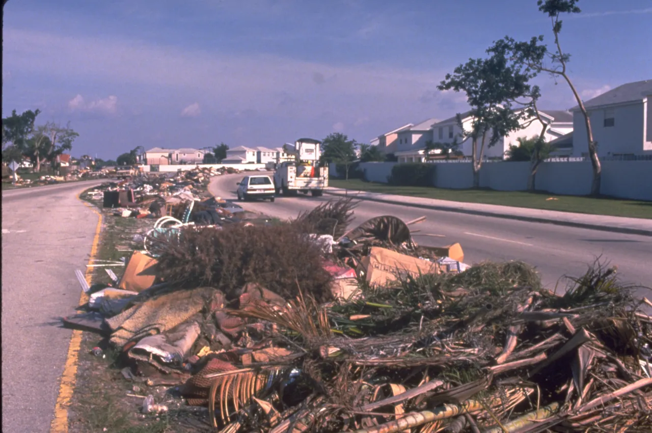 Image: Hurricane Andrew - Houses and Businesses Damaged (36)