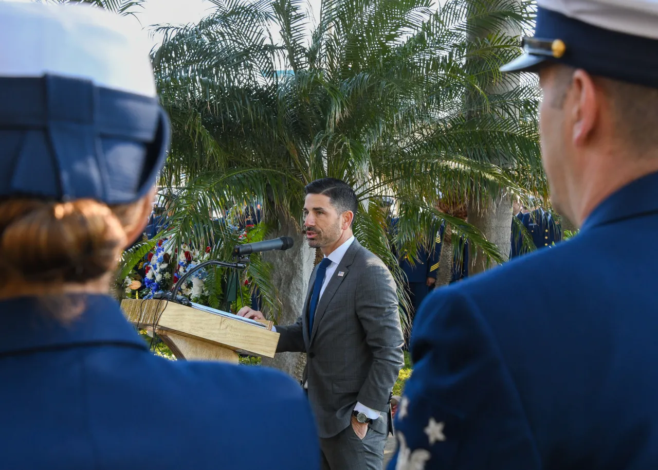 Image: USCG Cutter Blackthorn 40th Anniversary (3)