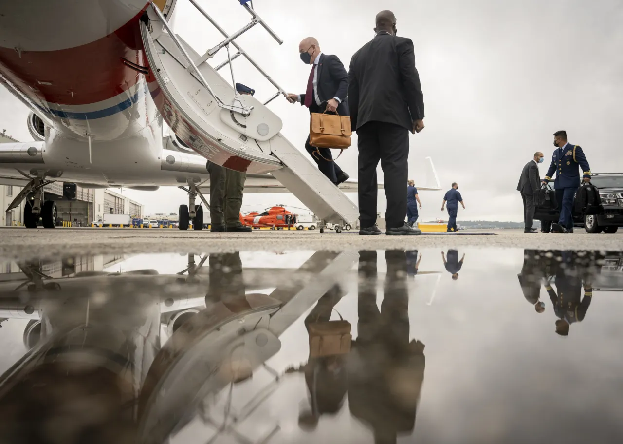 Image: DHS Secretary Alejandro Departs DCA to New York City (7)