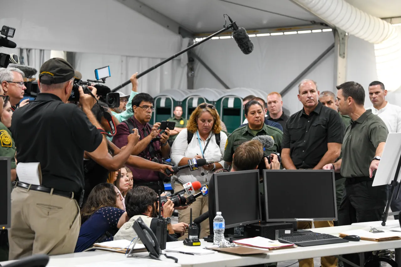 Image: Acting Secretary McAleenan Tours USBP Soft-Sided Facility (9)