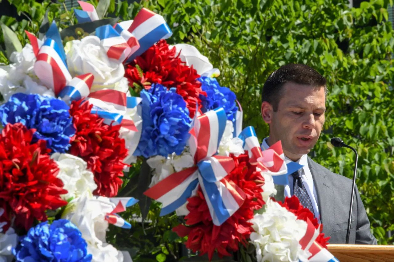 Image: Acting Secretary Kevin McAleenan Attends Coast Guard Memorial Day Event (12)