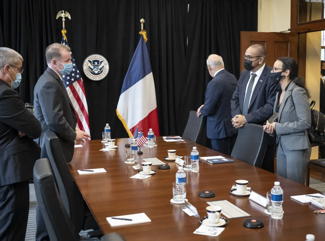 Image: DHS Secretary Alejandro Mayorkas Meets with Laurent Nuñez (2)