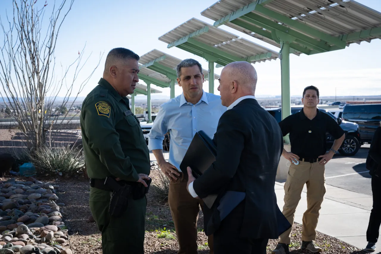 Image: DHS Secretary Alejandro Mayorkas Visits USBP El Paso Station (012)