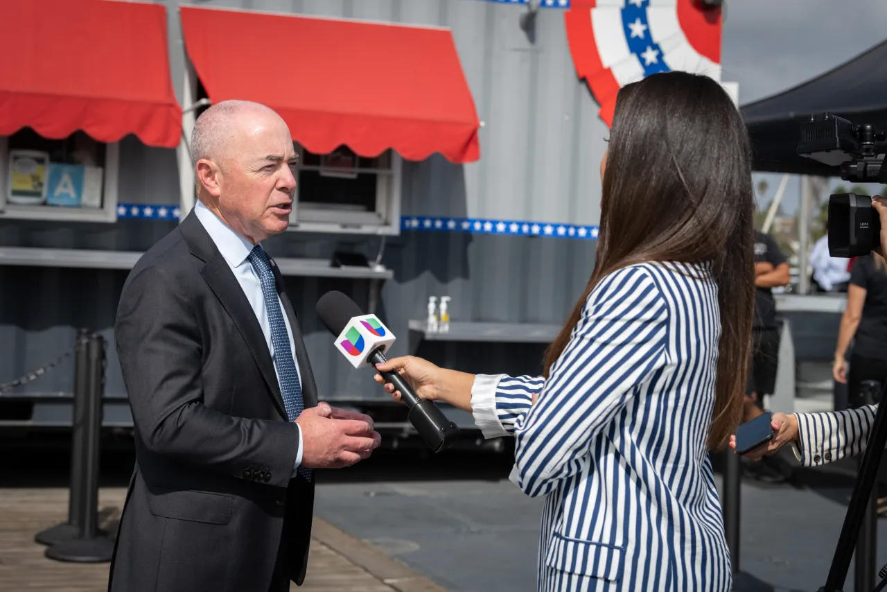 Image: DHS Secretary Alejandro Mayorkas Participates in a USCIS Special Naturalization Ceremony (032)