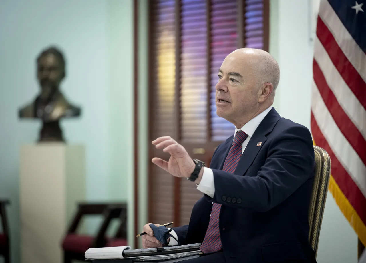 Image: DHS Secretary Alejandro Mayorkas Meets with Cuban-American Community Leaders (17)