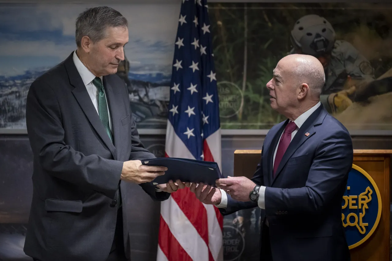 Image: DHS Secretary Alejandro Mayorkas Says Farewell to CBP Deputy Commissioner and Chief Ortiz    (021)