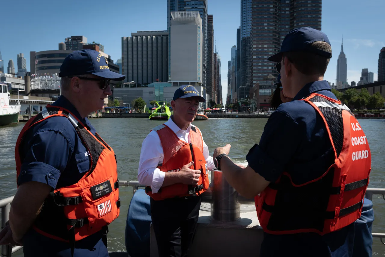 Image: DHS Secretary Alejandro Mayorkas Travels to NY and NJ (009)