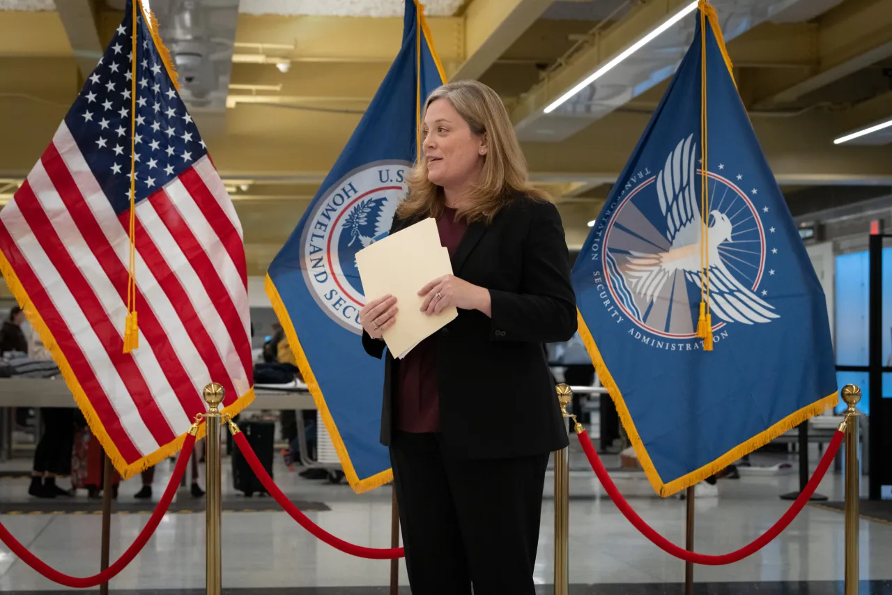 Image: DHS Secretary Alejandro Mayorkas Swears In TSA Administrator(002)