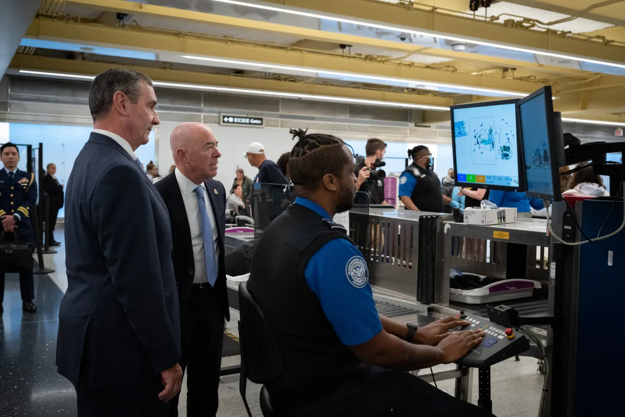 Image: DHS Secretary Alejandro Mayorkas Swears In TSA Administrator(027)