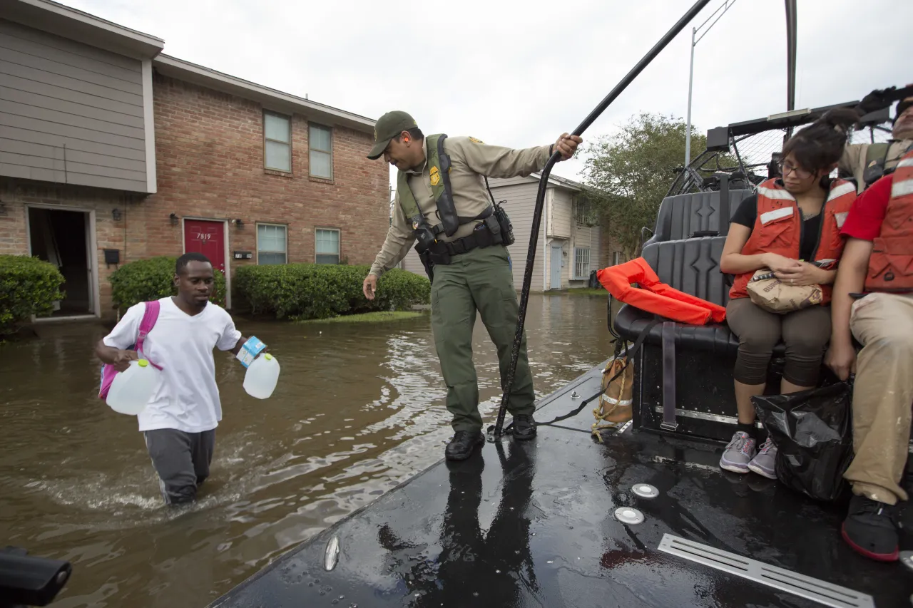 Image: CBP responds to Hurricane Harvey [Image 2 of 8]