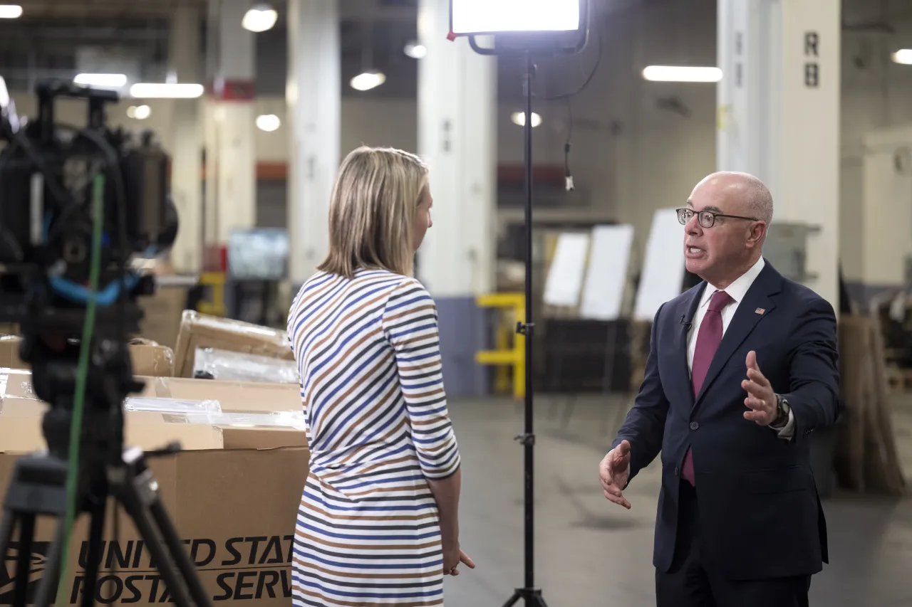 Image: DHS Secretary Alejandro Mayorkas Tours the CBP IMF at JFK (086)