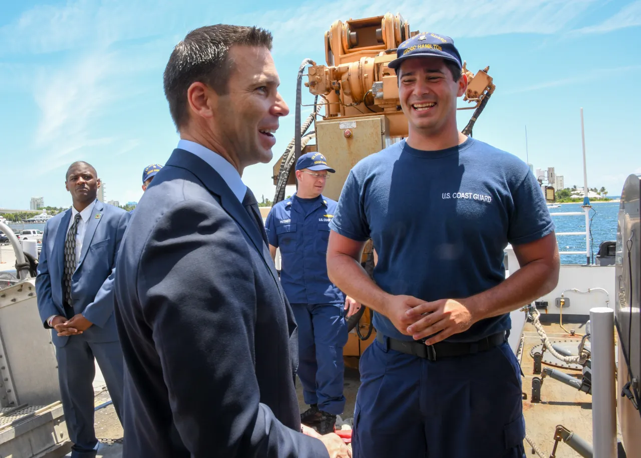 Image: Coast Guard Cutter Hamilton Drug Offload - Crew Visit (34)