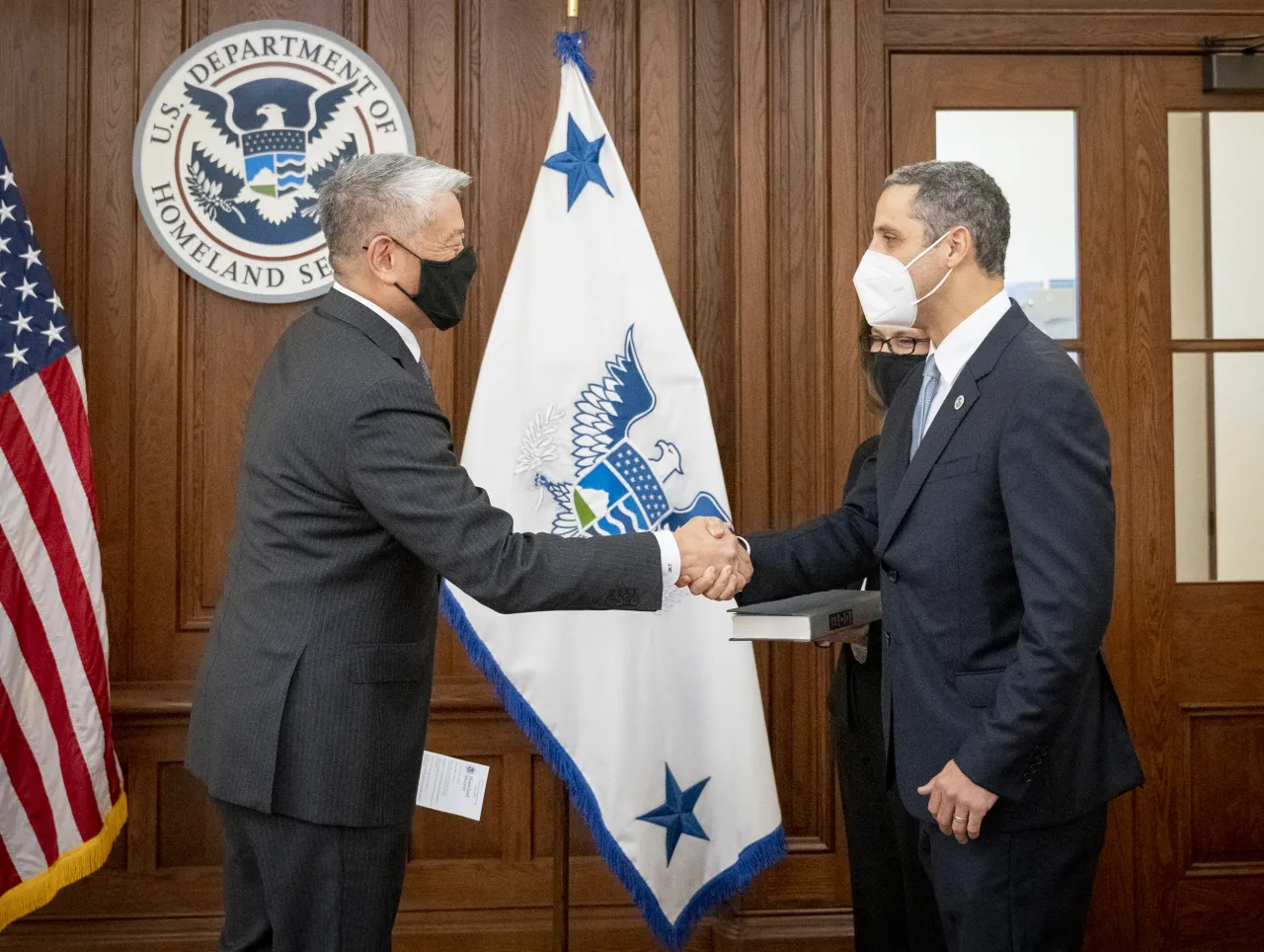 Image: DHS Deputy Secretary Tien Swears in Robert Silvers (6)