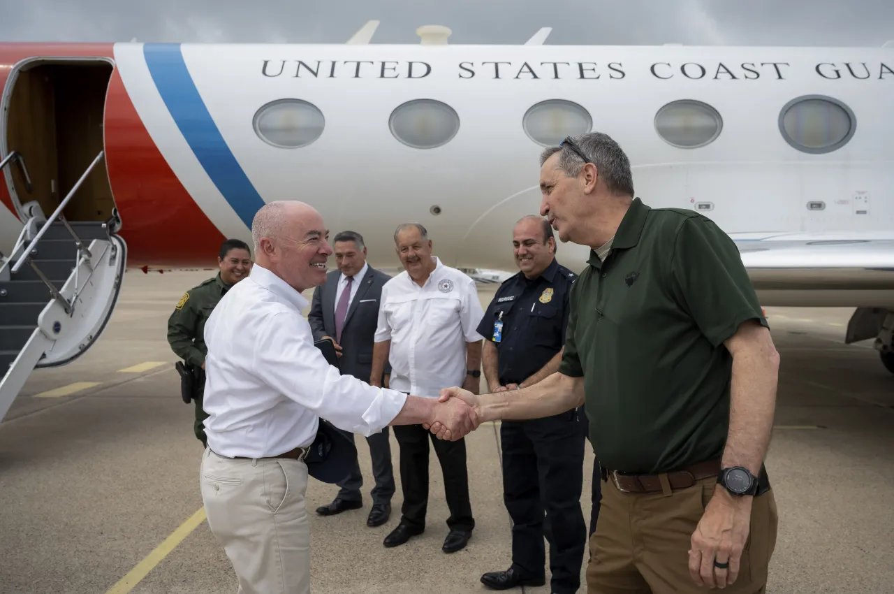 Image: DHS Secretary Alejandro Mayorkas Travels to McAllen, Texas  (007)