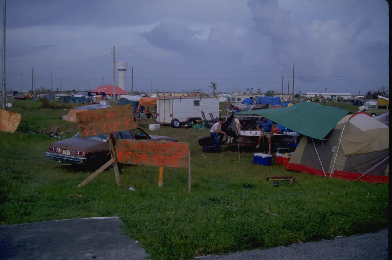 Image: Hurricane Andrew - FEMA provides food, water, clothing, and temporary housing (7)