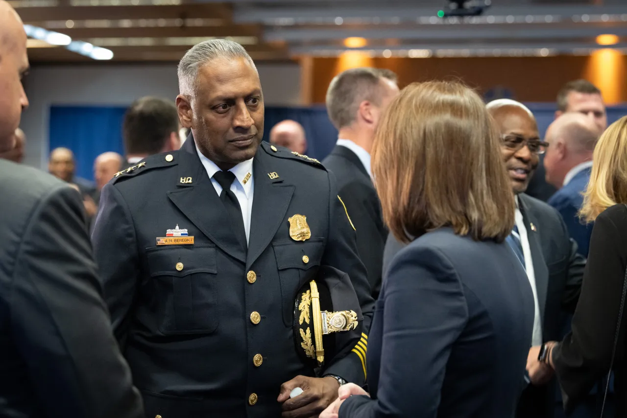 Image: DHS Secretary Alejandro Mayorkas Swears In Director of USSS (025)