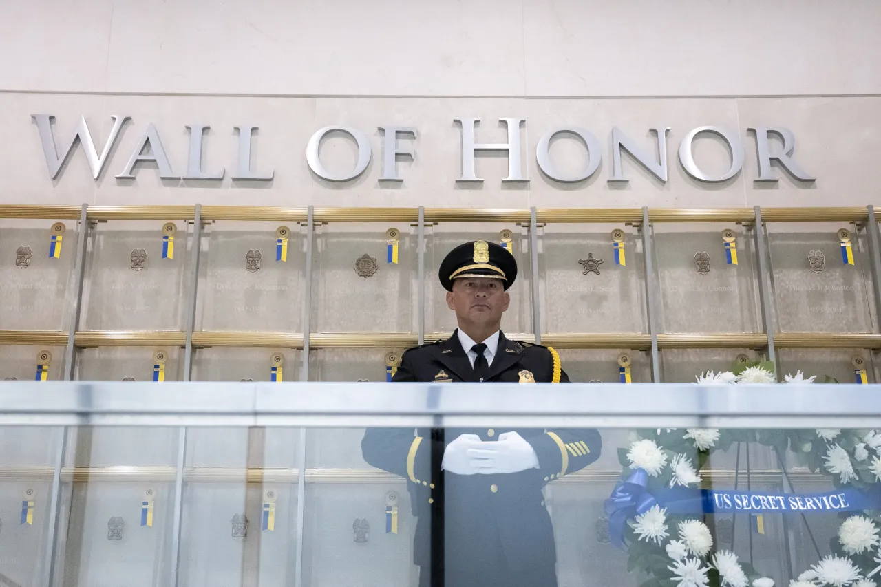 Image: DHS Secretary Alejandro Mayorkas Attends USSS Wall of Honor Ceremony  (027)