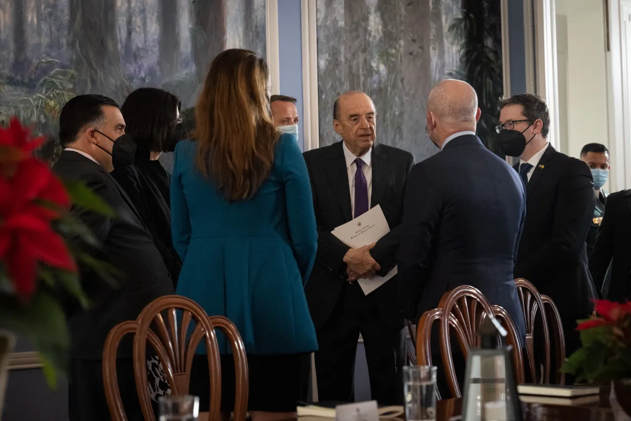 Image: DHS Secretary Alejandro Mayorkas Meets with Colombian President (017)