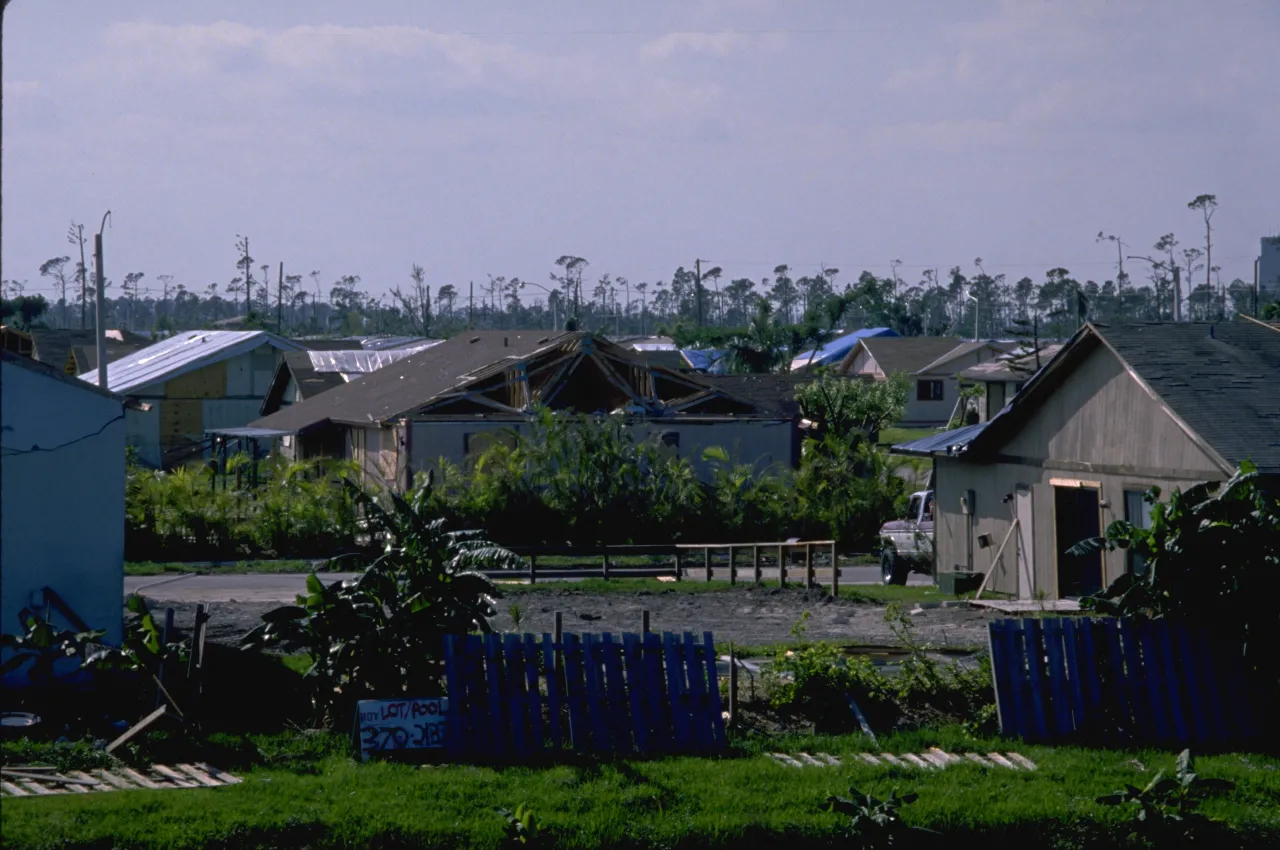 Image: Hurricane Andrew - Houses and Businesses Damaged (18)