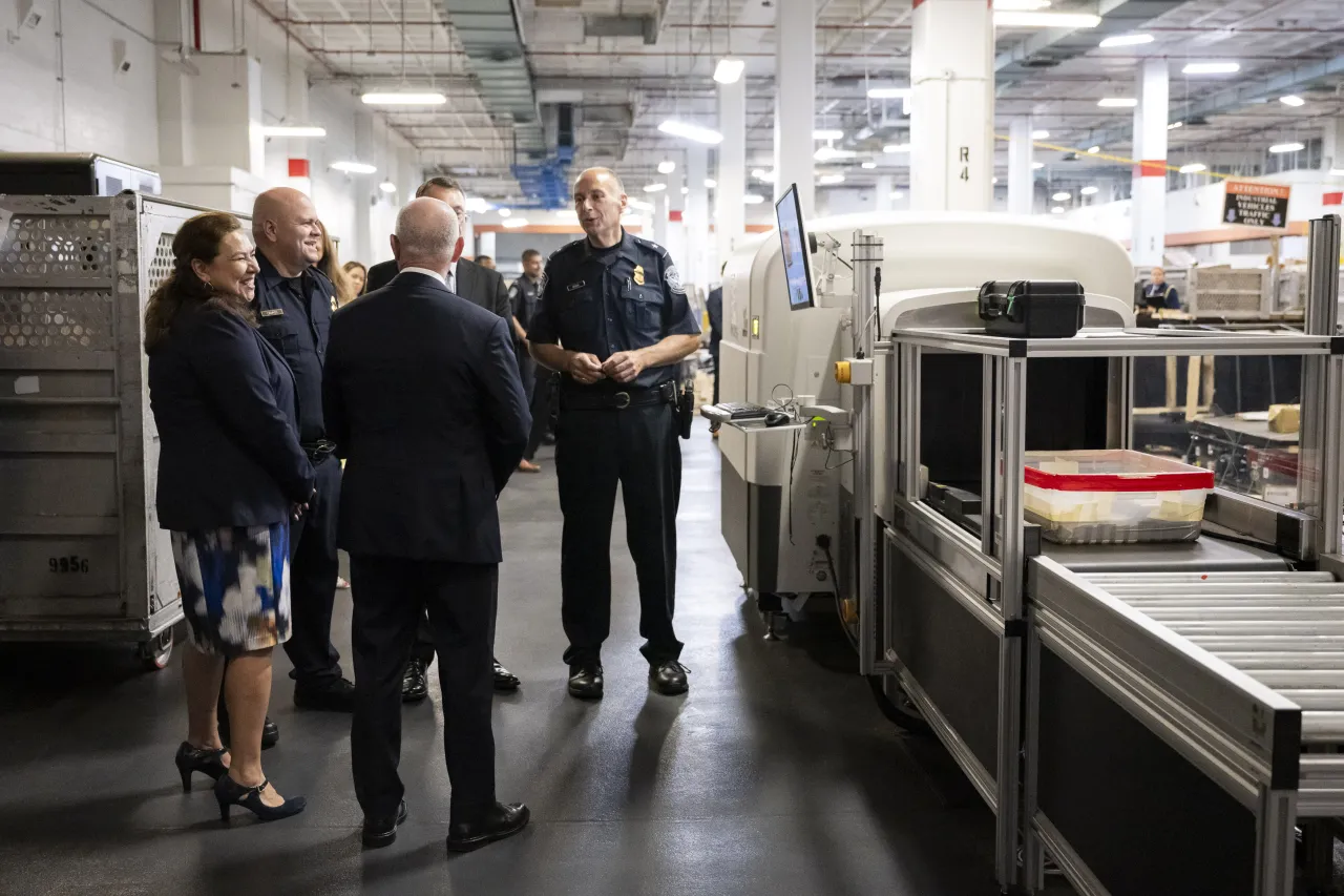 Image: DHS Secretary Alejandro Mayorkas Tours the CBP IMF at JFK (072)